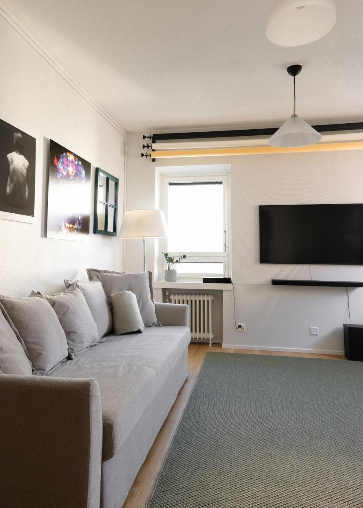 Huoneisto A With Workspace